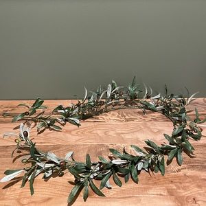 Magnolia Olive Garland